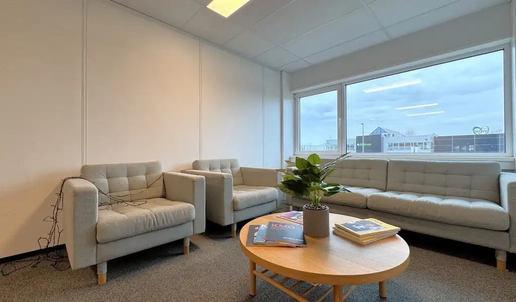 Instapklaar kantoor te huur nabij E313/E34 te Wommelgem foto 23