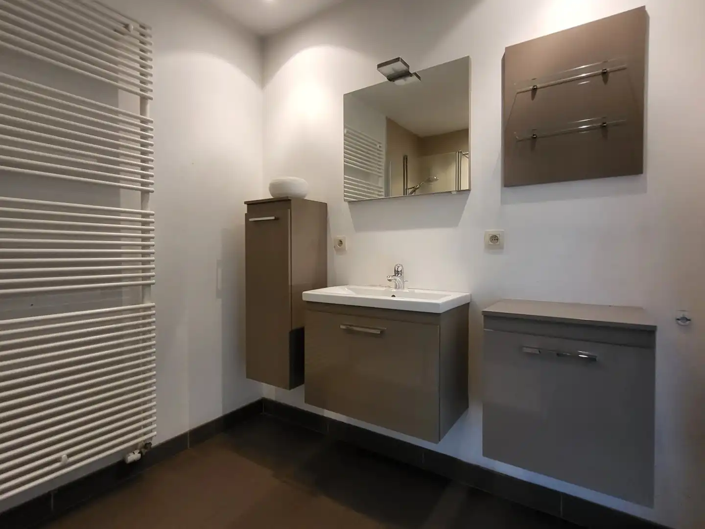 Prachtig energiezuinig 2-slaapkamerappartement met 2 zonnige terrassen en lift in hartje Geraardsbergen. foto 25