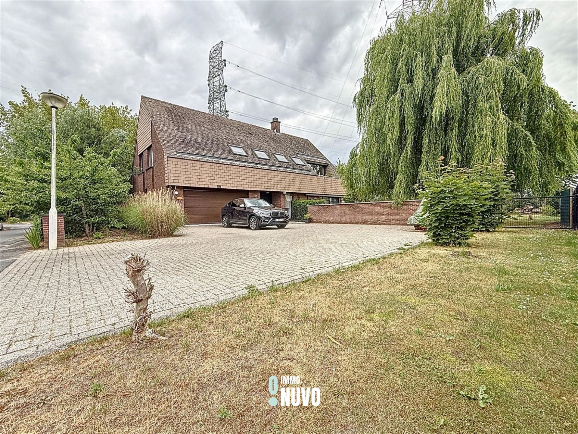 Hoofdfoto van de publicatie: Villa