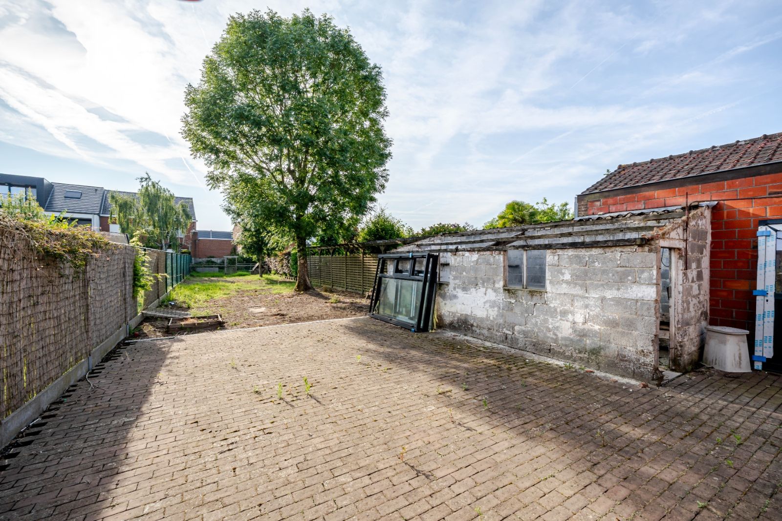 Eerste kijkdag 28/06/2025 tussen 09.00 en 10.00 uur! Af te werken woning met garage! foto 22