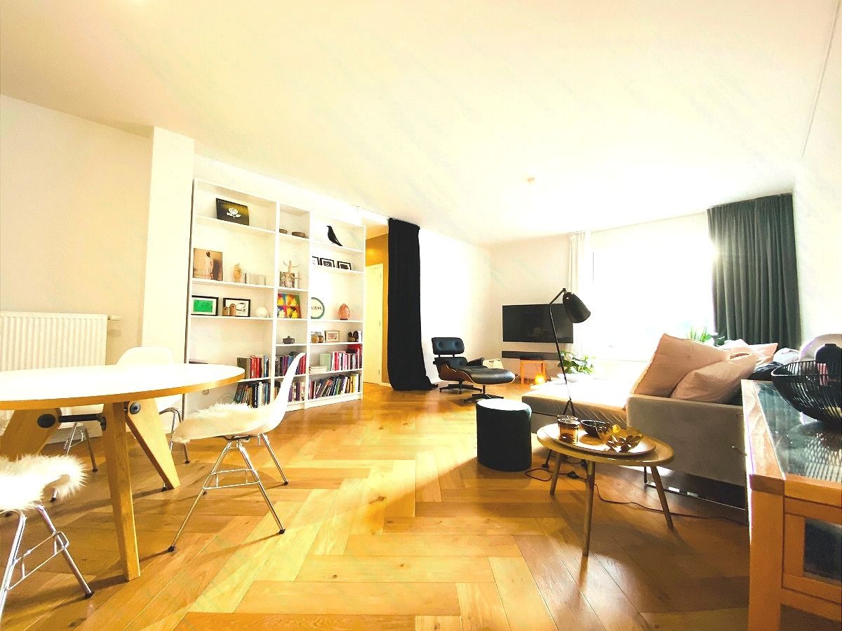 Super design Flat 95 m2 met gesloten garagebox en kelder foto 12