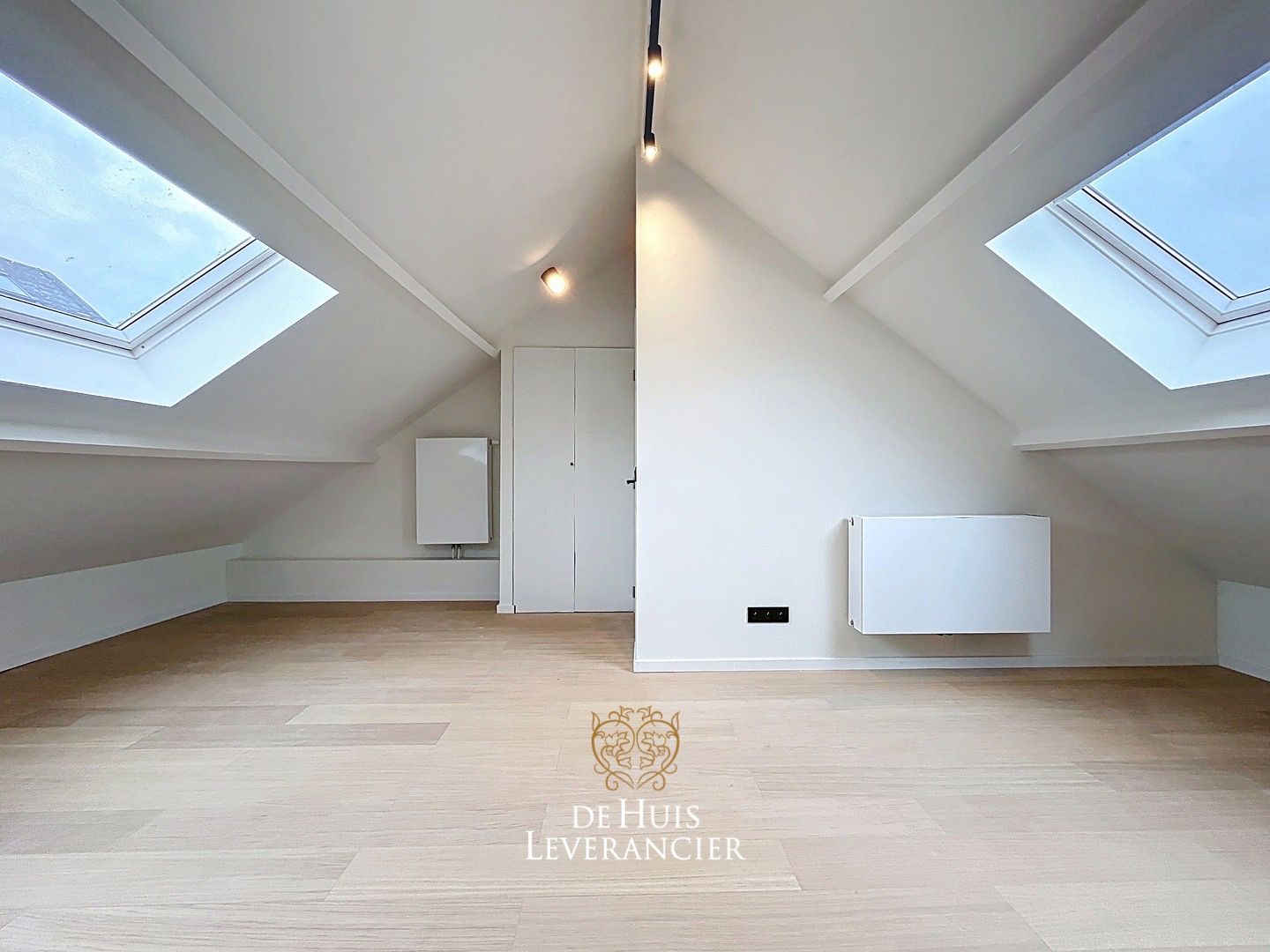 Gerenoveerde rijwoning met charme elementen  foto 22