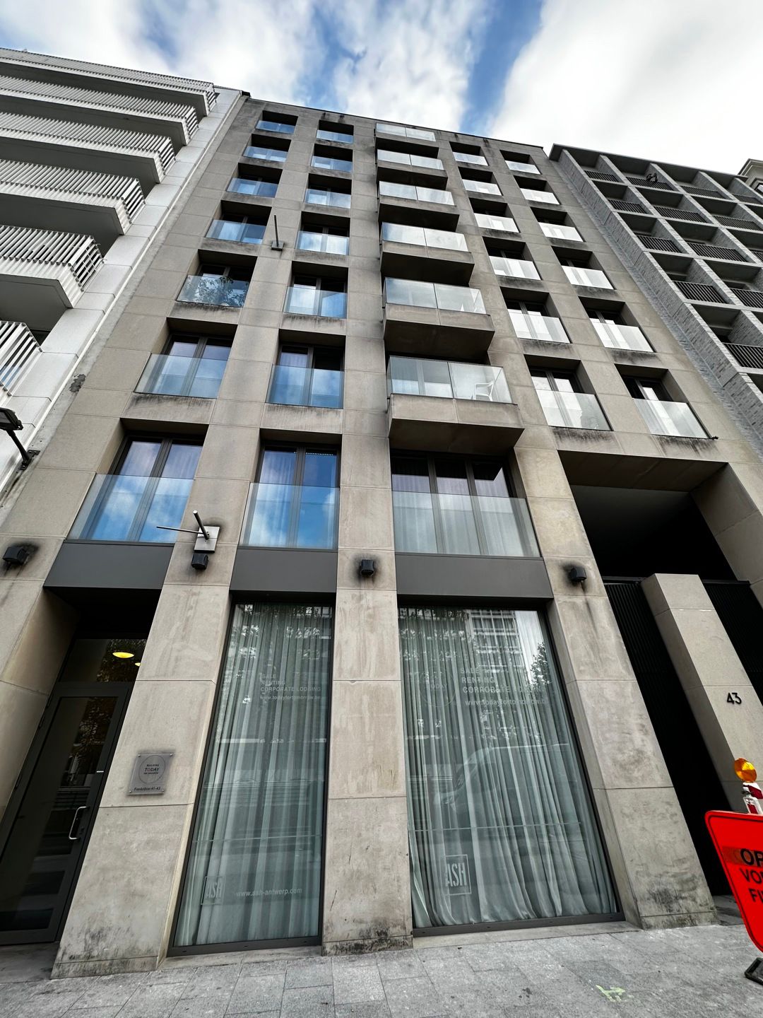 Zorgeloze investering te koop aan de Campus Opera foto {{pictureIndex}}