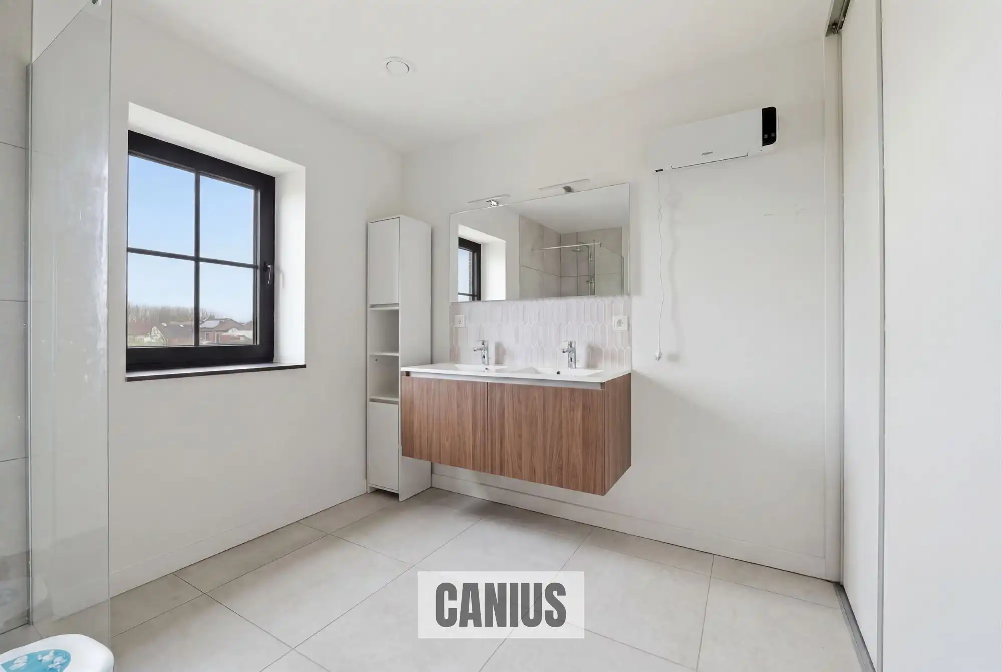 MODERNE WONING MET 3 SLKS & TUIN foto 10