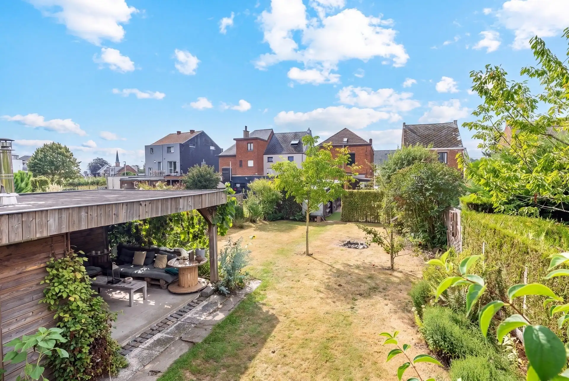 Interessante woning met prachtige tuin in Wichelen. foto 4