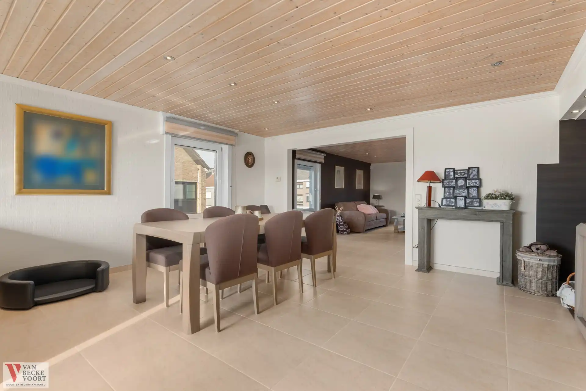 Huis aan invalsweg Oostende foto 9