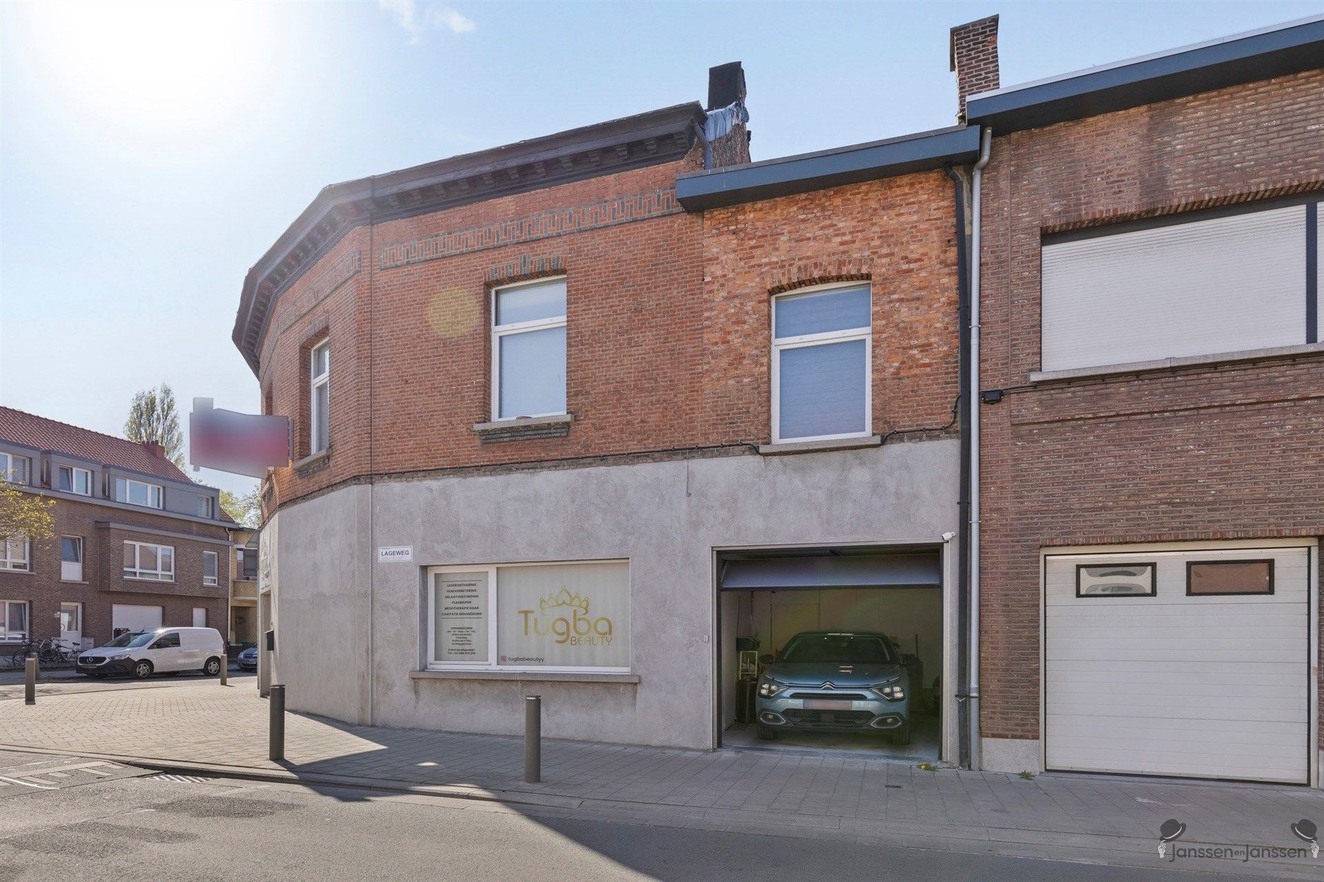 Veelzijdige Hoekwoning met 3 tot 5 slpk op centrale locatie wonen, werken of groeien met het gezin foto 3