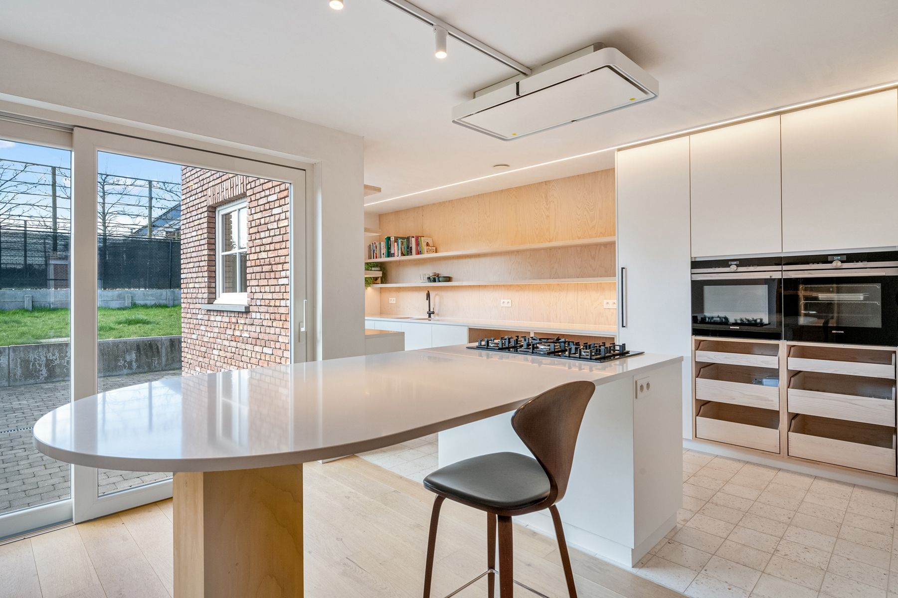 Stijlvolle energiezuinige gezinwoning 4slpk’s en tuintje! foto 9