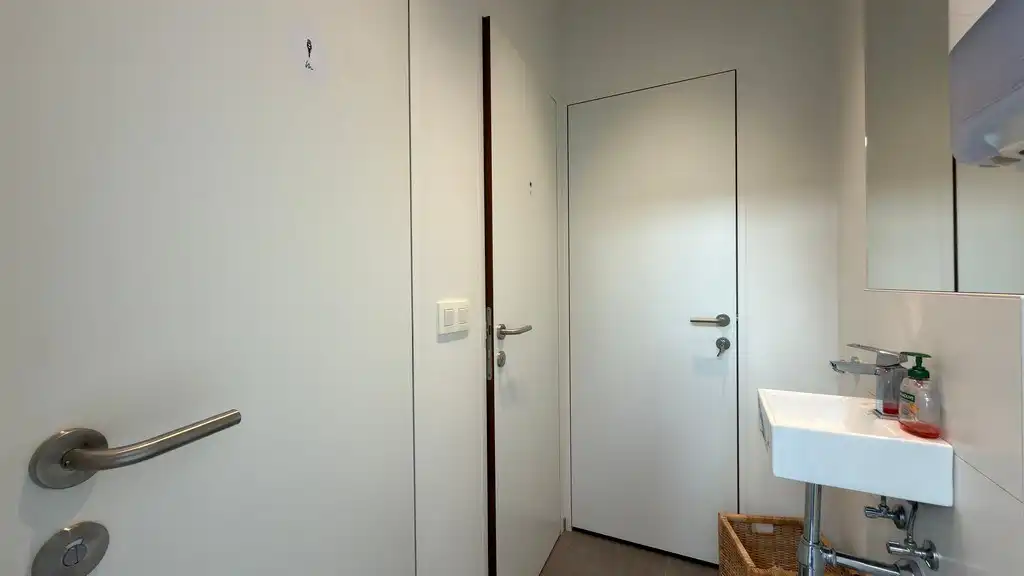 Instapklare kantoren met terras te huur vlakbij afrit E19 in Rumst foto 12