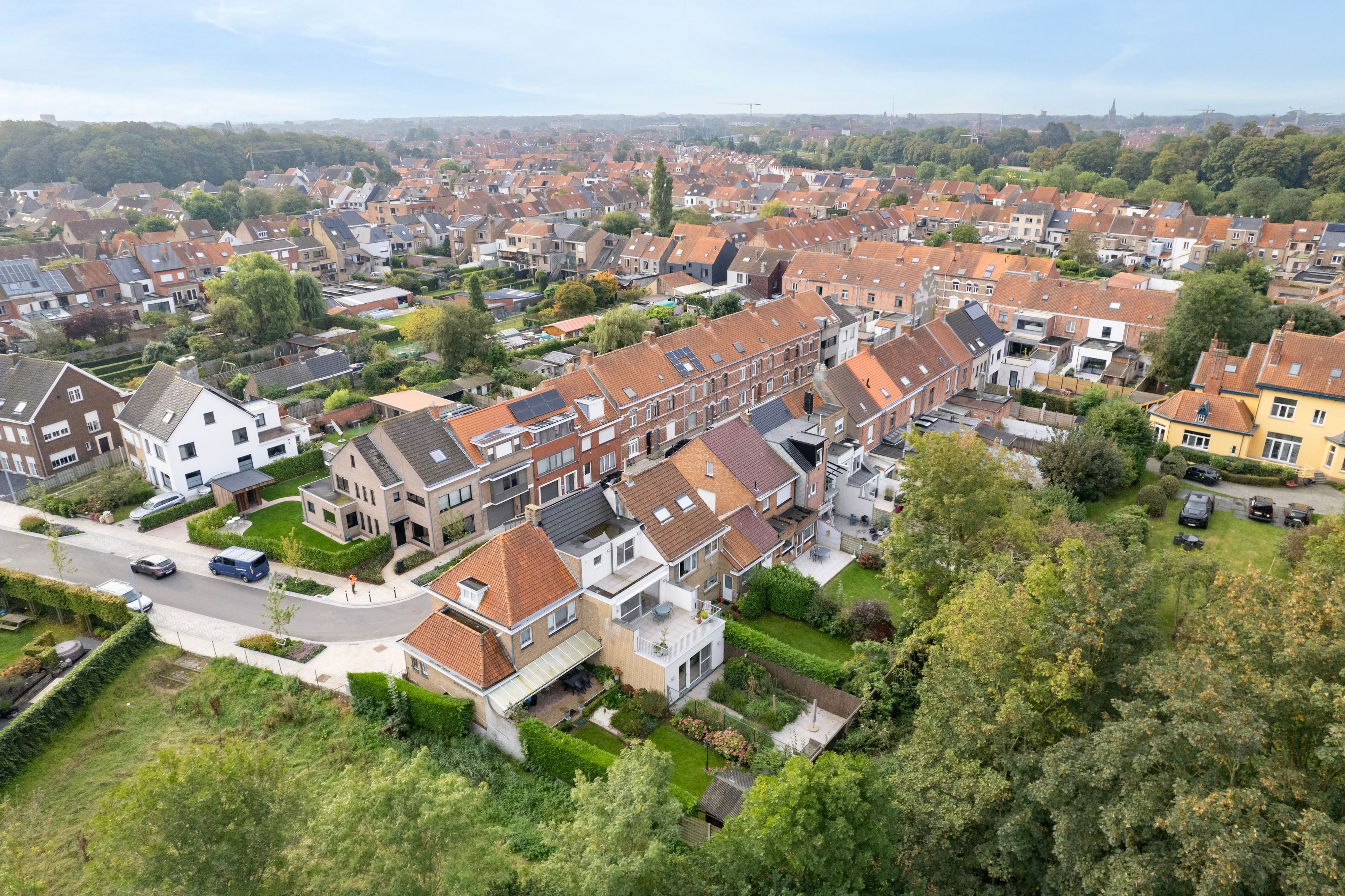 Unieke gerenoveerde woning vlak bij het centrum van Brugge foto 25