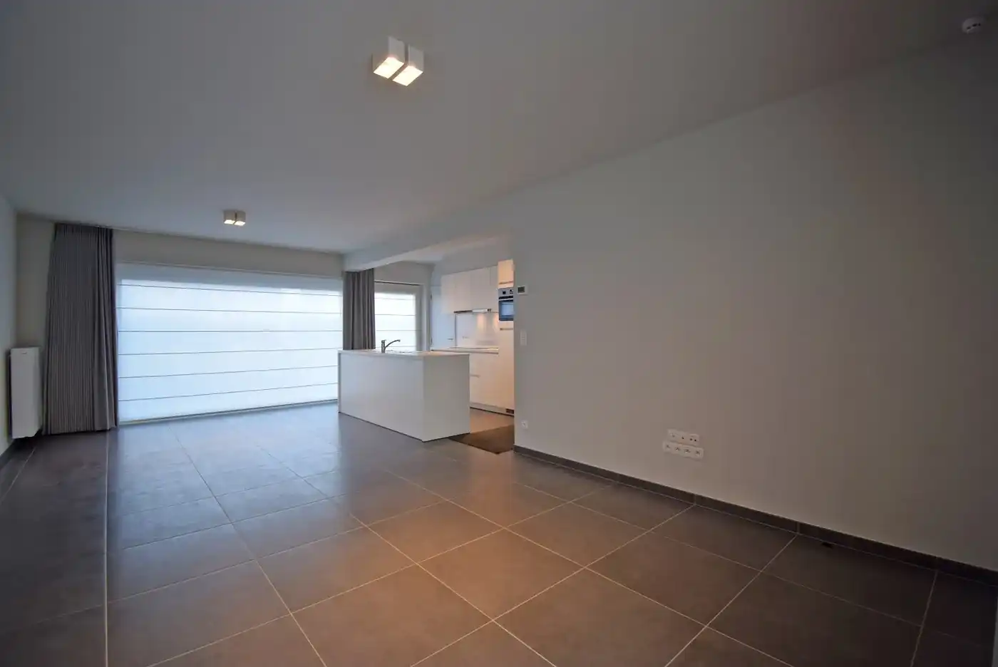 RUSTIG GELEGEN WONING VLAKBIJ GROENZONE  foto 2