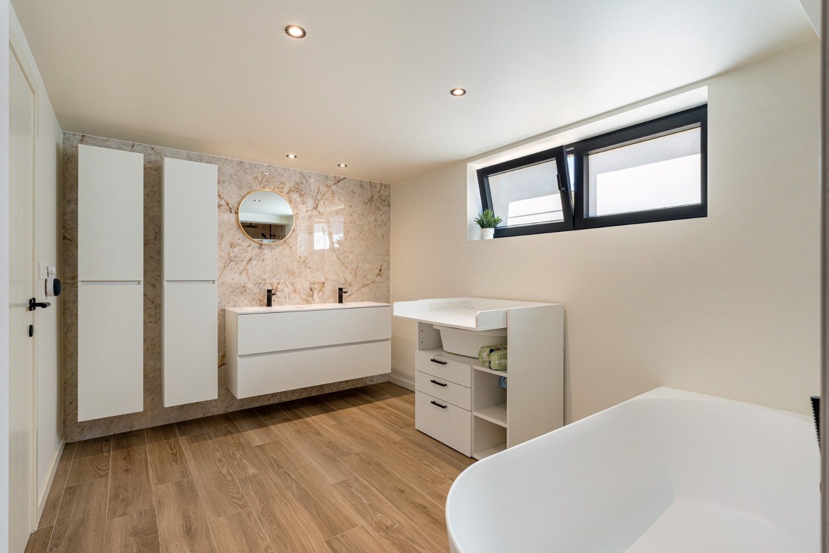 Stijlvolle designwoning met A-label in residentiële woonwijk. foto 38