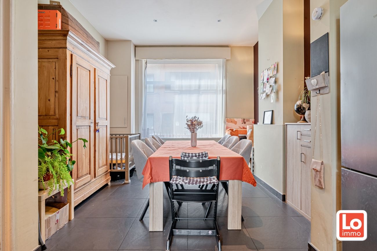 VERKOCHT!! Leuke stadswoning met tuintje & terras op een toplocatie vlakbij het centrum van Gent. foto 4