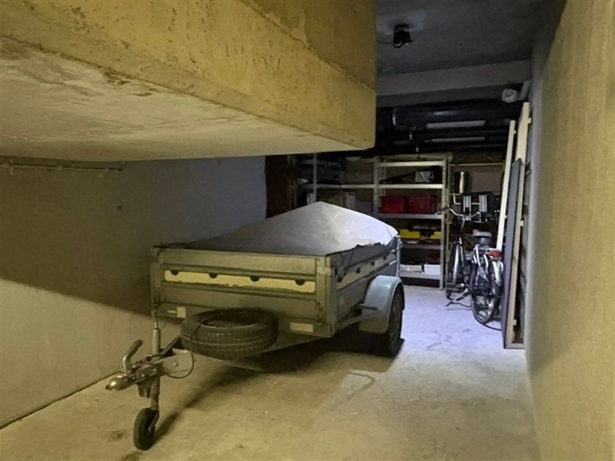 Zeer ruime ondergrondse garagebox te koop – Parklaan, Bredene foto 8