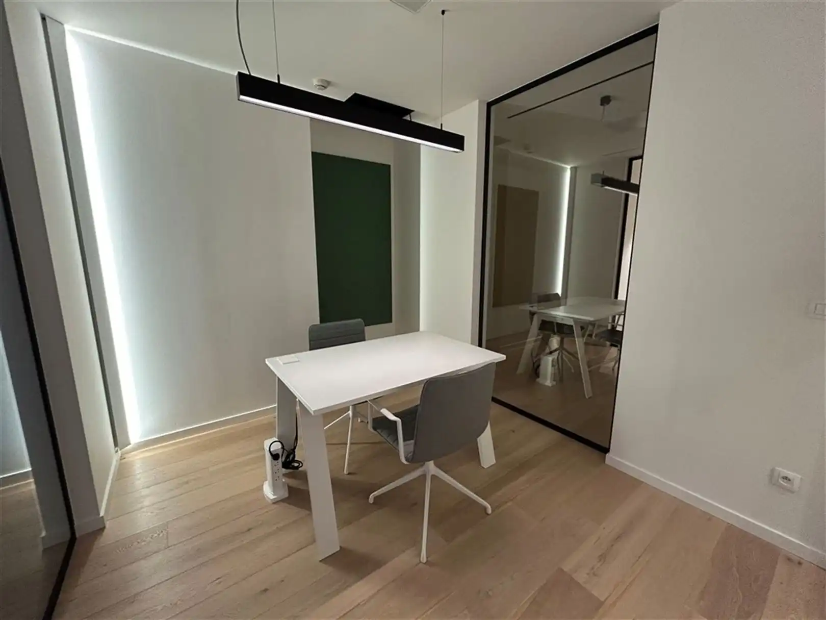 Kantoorgebouw foto 17