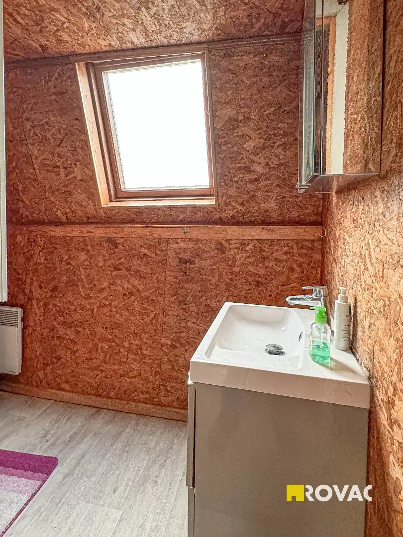 Verder te renoveren woning met mogelijkheden op de grens Izegem - Roeselare foto 8