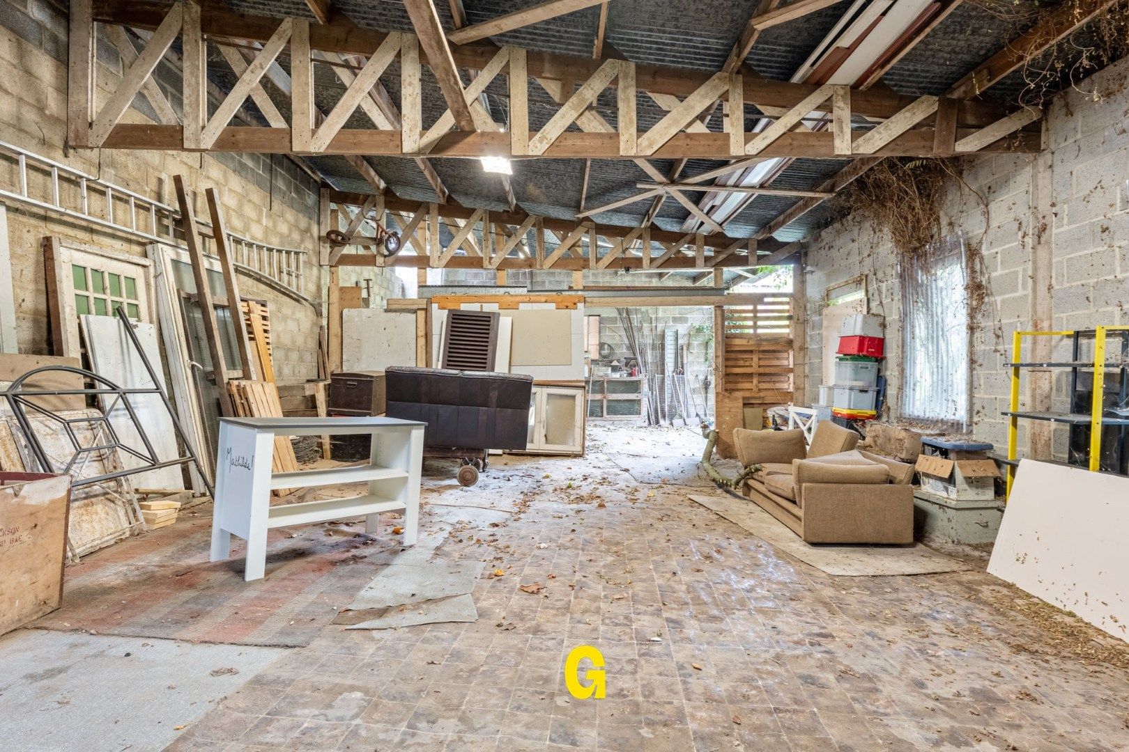 Degelijk gebouwde halfopen woning met tuin en 315 m² vergunde opslagplaatsen en garage, vlak bij het centrum van Hoeselt foto 26