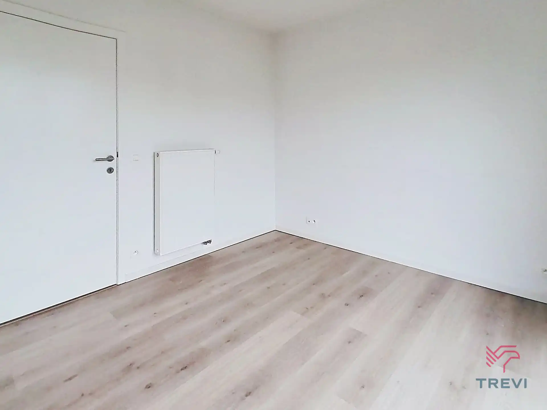 Mooie 2-slaapkamer ONMEUBILEERD appartement foto 8