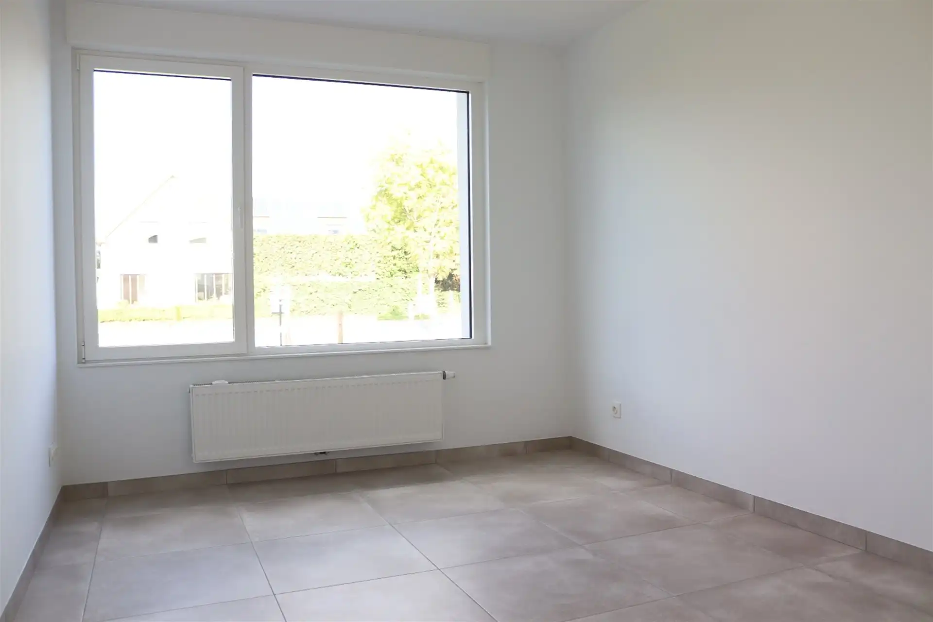 Gunstig gelegen ruime woning met garage en tuin.  foto 8