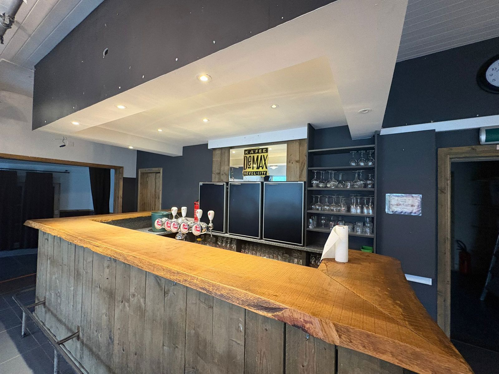 Café vrij van brouwer te huur in het centrum van Bevel foto 5