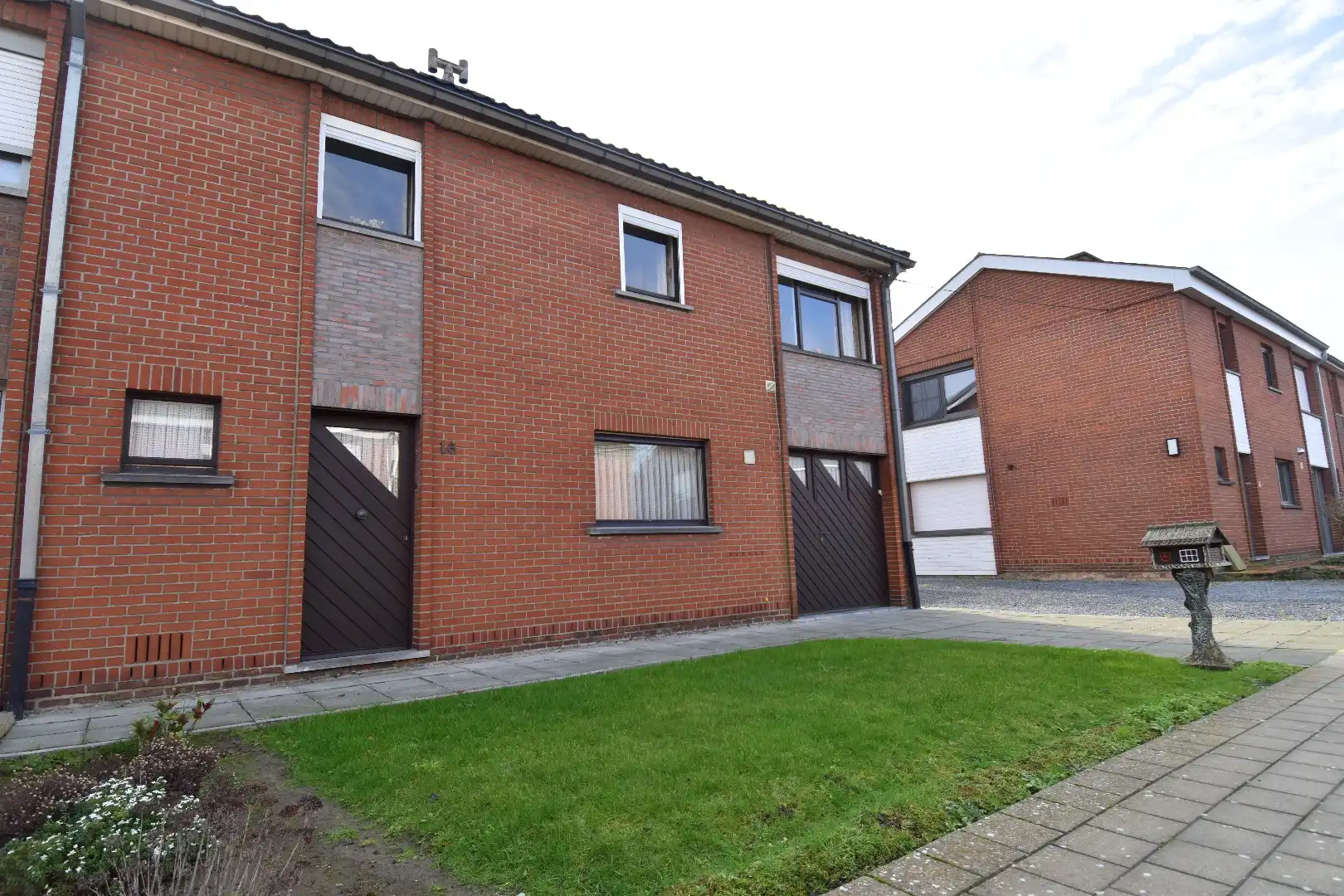 Gezellige woning met 3 slaapkamers, zonnige tuin en 2 garages te koop in Gullegem foto 15