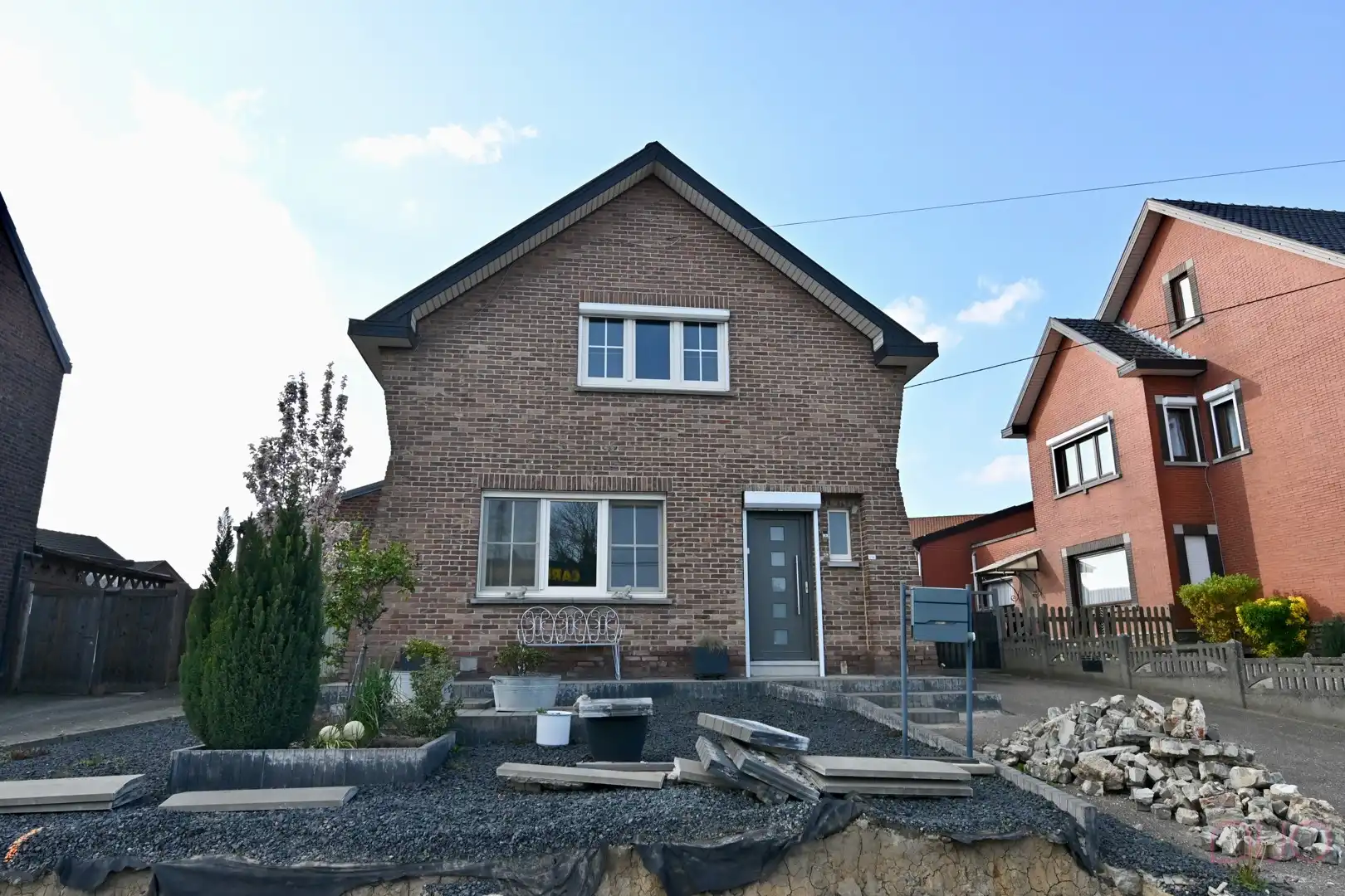 Hoofdfoto van de publicatie: Instapklare woning met 4 slaapkamers en tuin