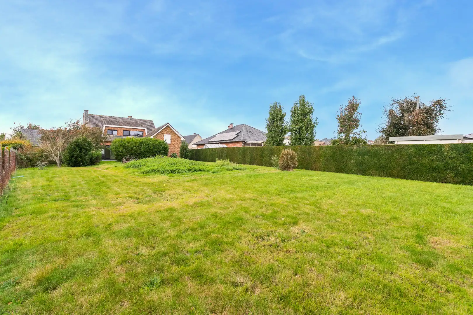 Ruime woning te Pajottegem met 4 slpks, garage en tuin op +-10a! foto 16