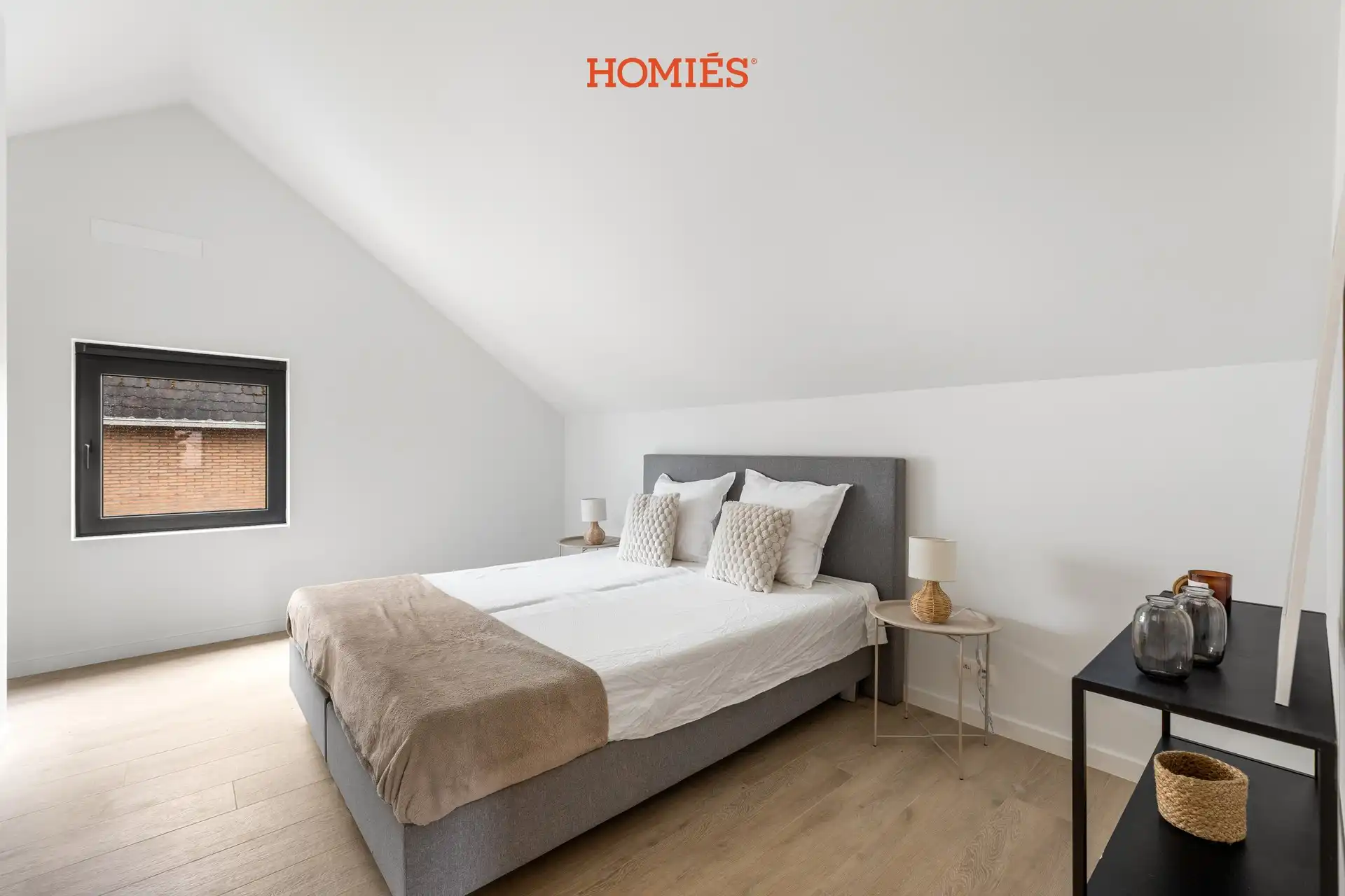Volledig gerenoveerde woning met 4 slaapkamers foto 18