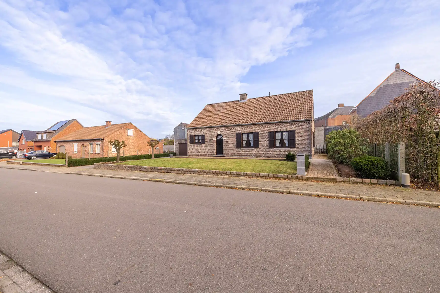 Open bebouwing met 3slpk, tuin en garage foto 25