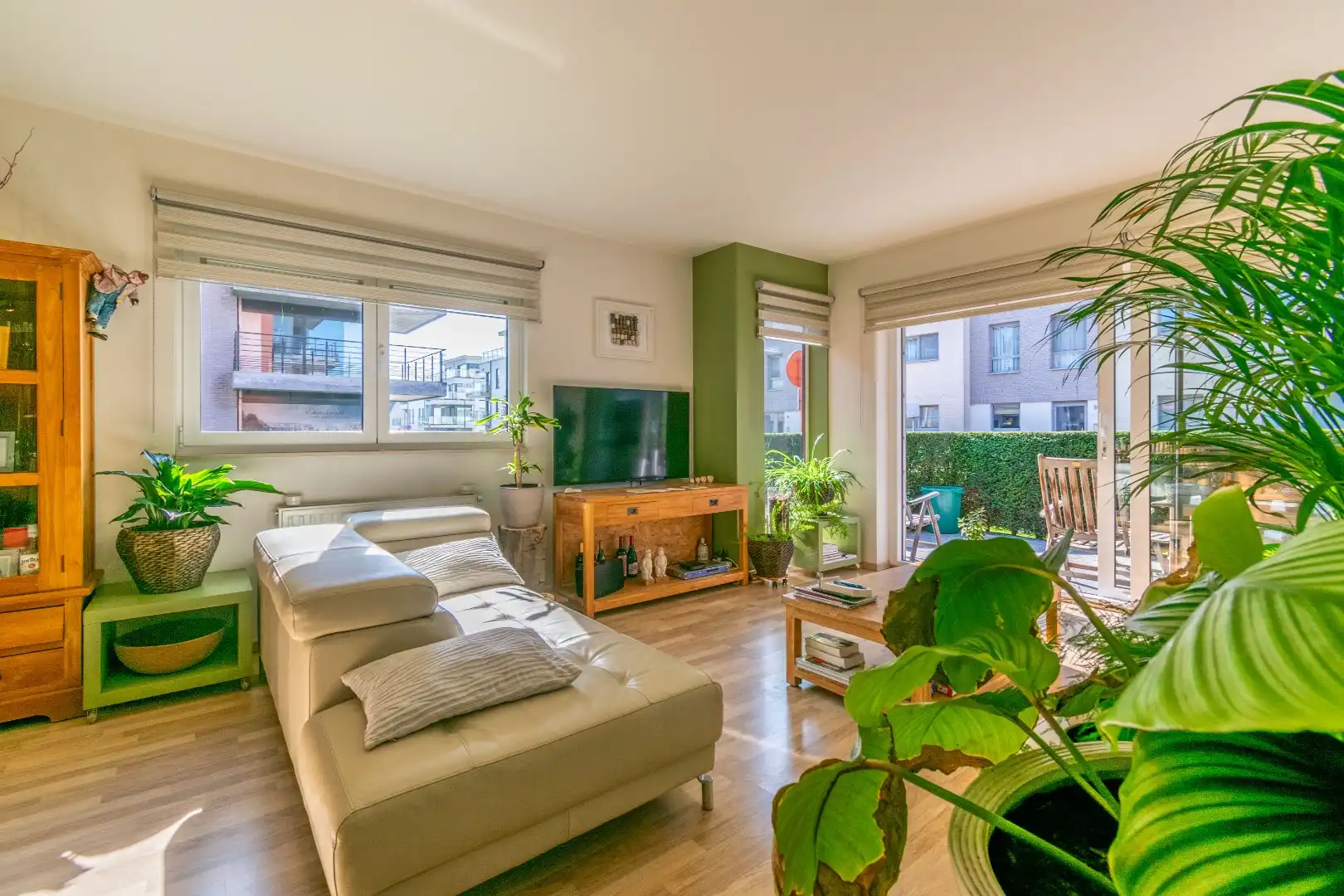 INSTAPKLAAR APP MET 2 SLAAPKAMERS, TERRAS & GARAGE! foto 8