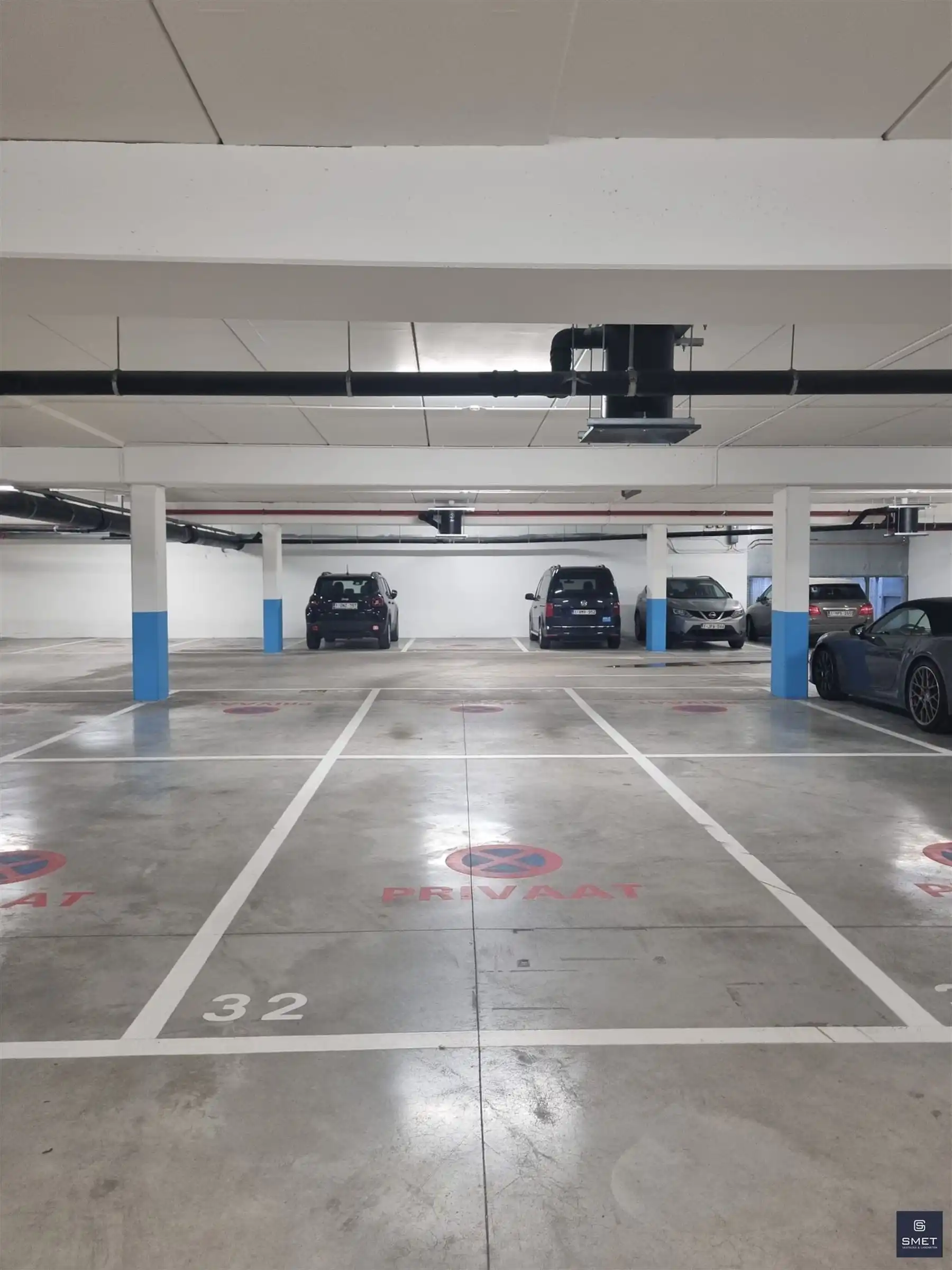 AUTOSTAANPLAATS TE HUUR IN WARANDE foto 3