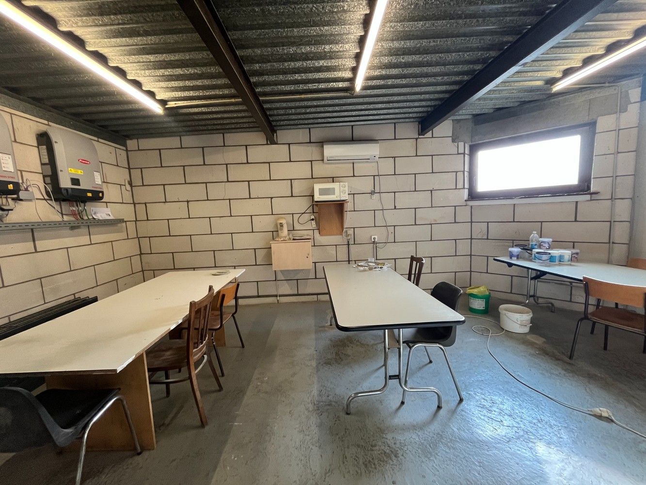 Bedrijfsgebouw met woning foto 18