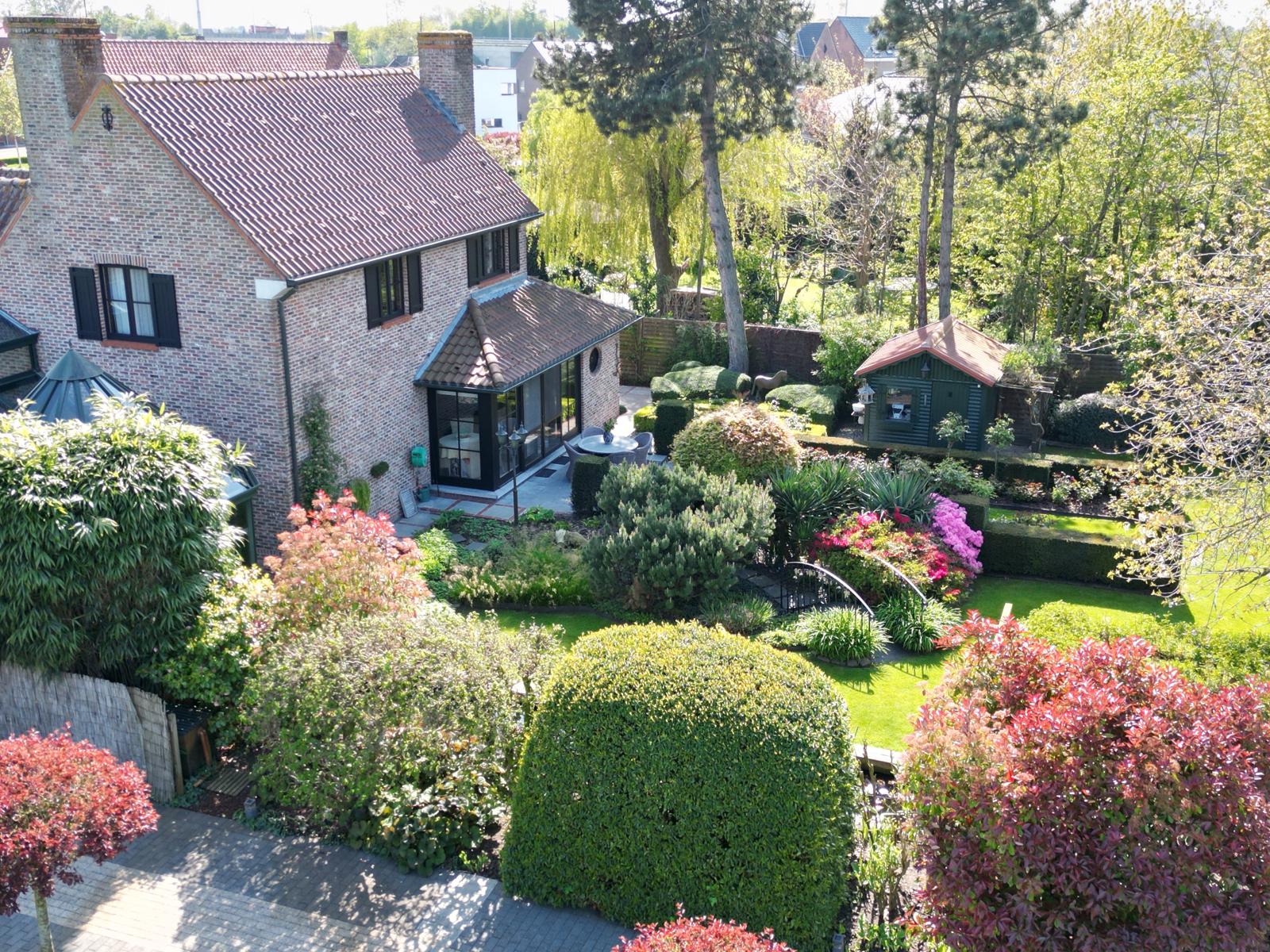 Villa met paardenboxen nabij het centrum foto 34