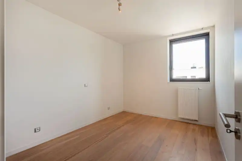 --- NIEUW --- Schitterend duplex-appartement (110m²) met 3 slaapkamers, terras en autostaanplaats nabij de Watersportbaan in Gent! foto 12