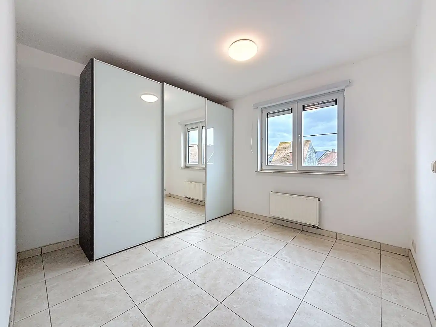 Instapklaar appartement met 2 slaapkamers aan de waterlijn van Nieuwpoort-stad. foto 9