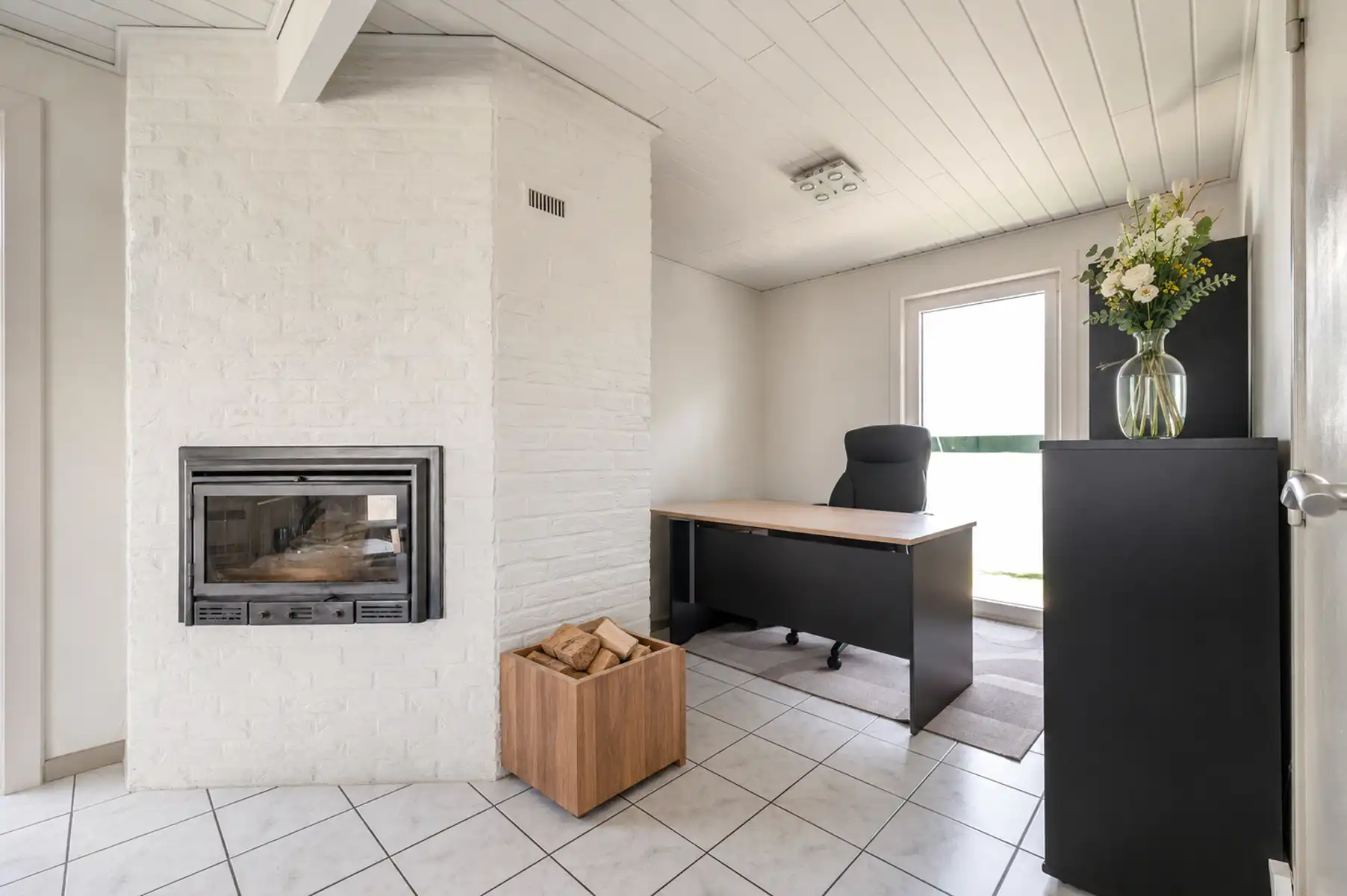 Open bebouwing met ruime oprit nabij centrum Berlare foto 6