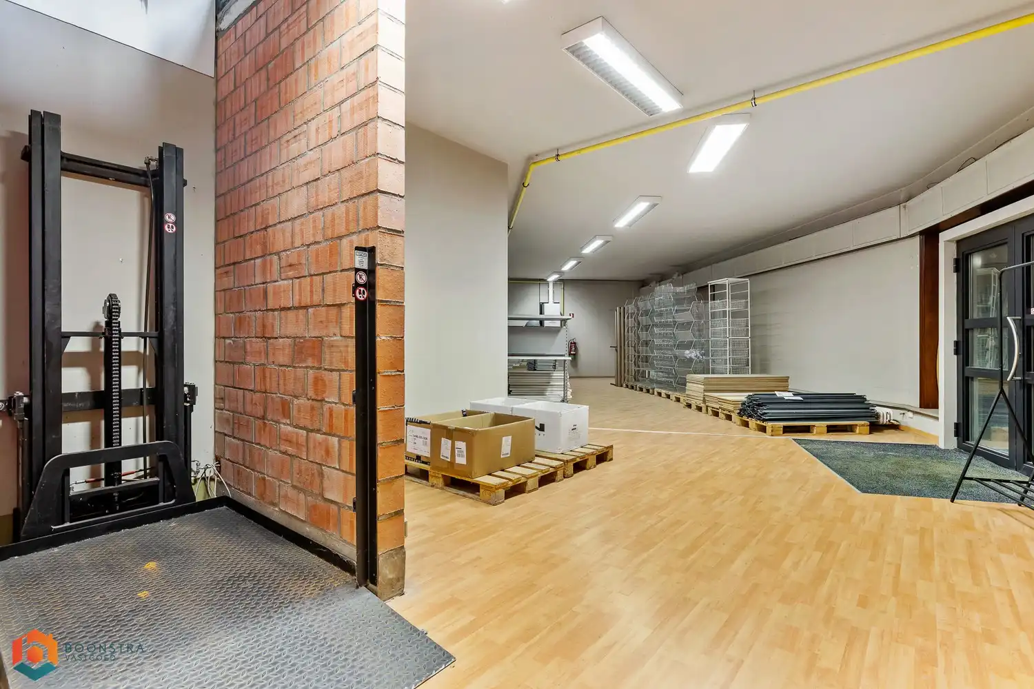 Handelspand op toplocatie met grote visibiliteit en veelzijdige mogelijkheden (1030m2) foto 20