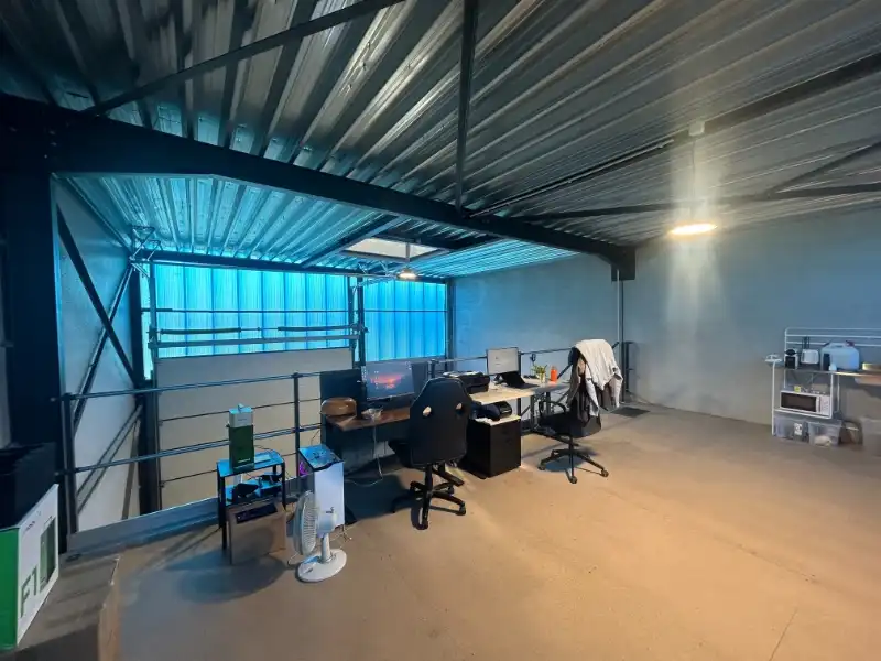 Magazijnruimte van 88 m² met mezzanine (±35 m²) en parking in Evergem foto 10