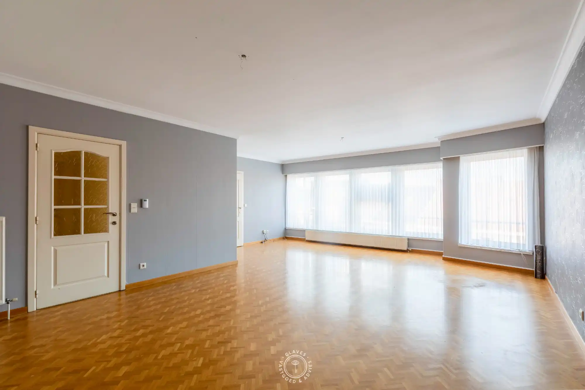 Centraal gelegen appartement met drie slaapkamers en veel lichtinval foto 6