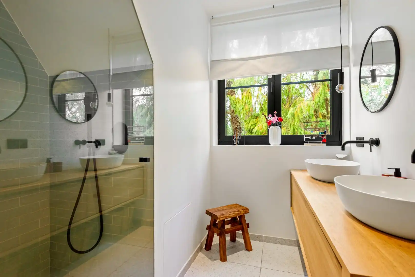 Stijlvolle villa met zwembad en royale garage/loods op toplocatie in Brasschaat foto 16