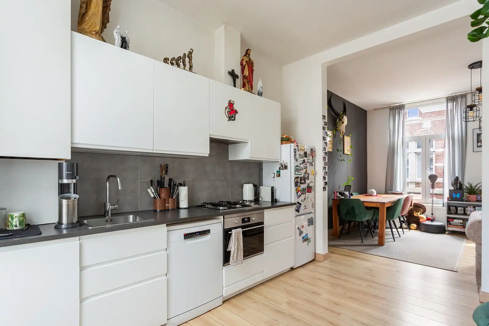 Karaktervolle woning aan de gezellige Troonplaats foto 21