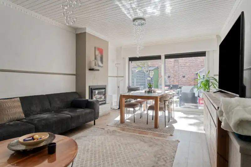 instapklare woning met tuin in een rustige straat te Gent foto 3