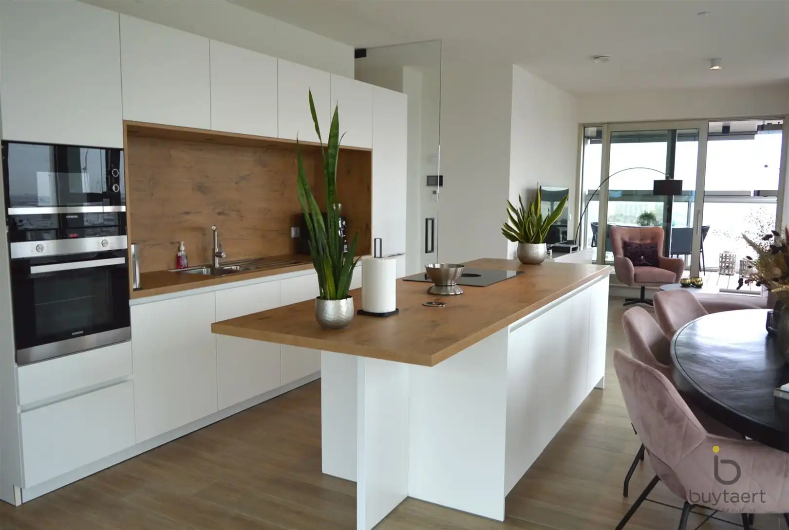 Energiezuinig penthouse met drie slaapkamers en terras! foto 9