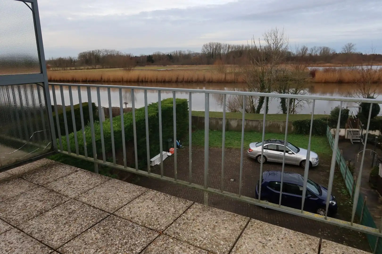 Gezellig dakappartement met 2 slk, terrasje en autostaanplaats foto 6