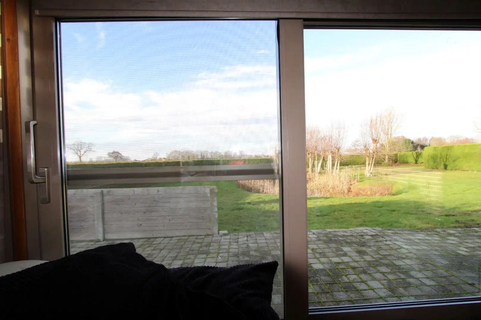Landelijk gelegen woning met loods foto 14
