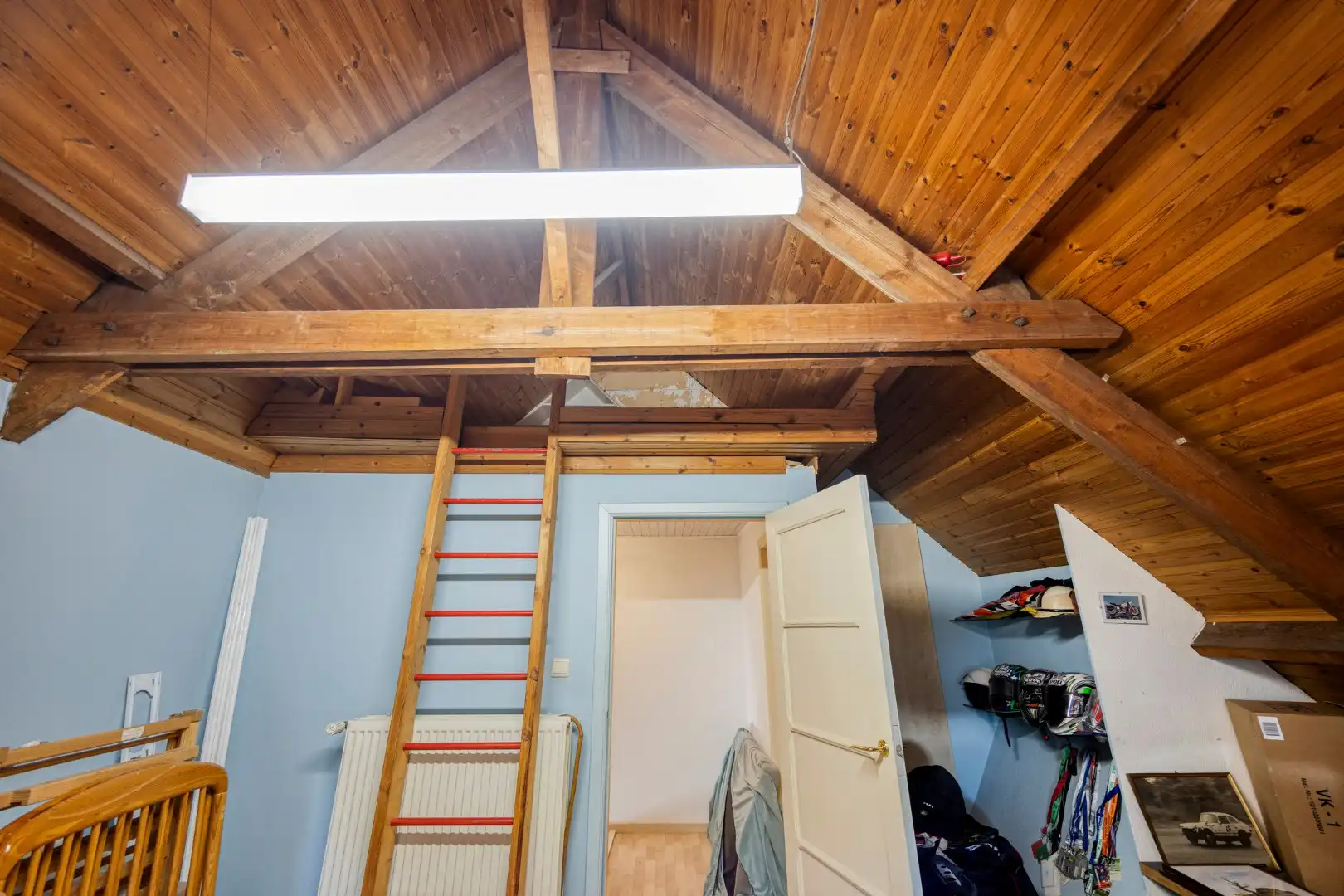Ruim ingedeelde woning met o.a. 4 slpks op een rustig gelegen perceel van 1.069 m². foto 29