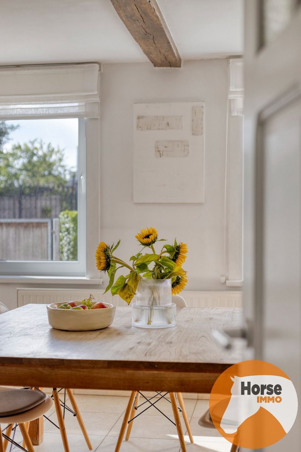 BURST - Instapklare woning met bijgebouw en ruime tuin/weide foto 5
