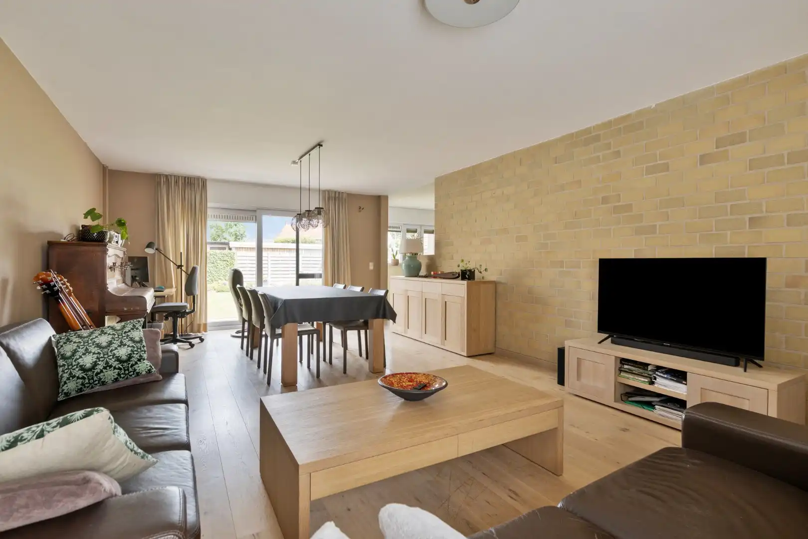 Gezinswoning met 4 slaapkamers foto 3