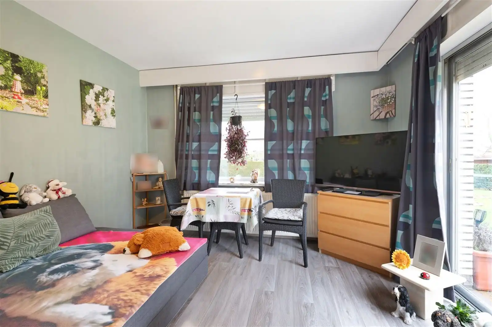 Gelijkvloers Appartement met garage en tuin foto 11