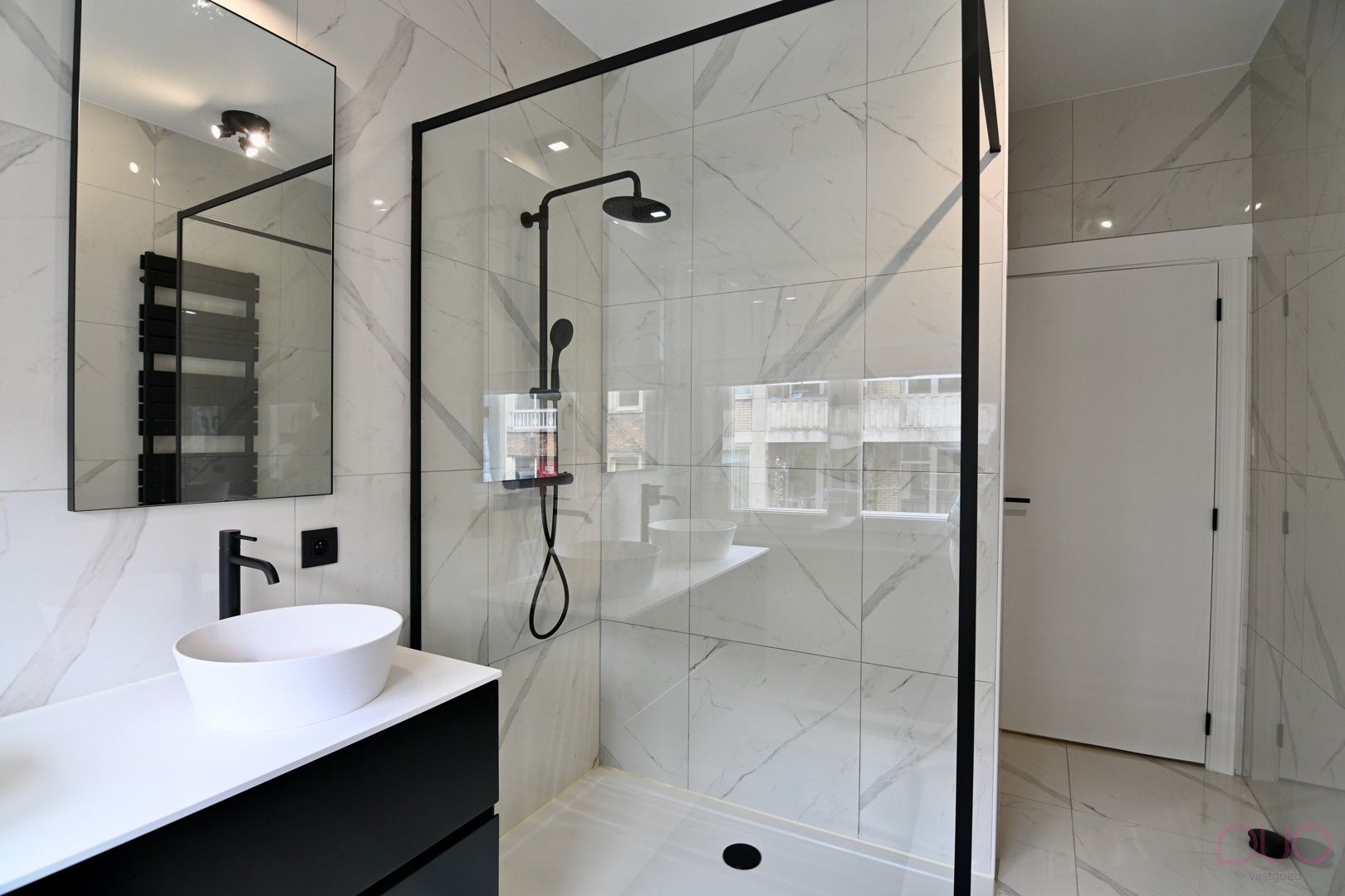 Instapklaar, volledig gerenoveerd appartement in hartje Turnhout foto 23